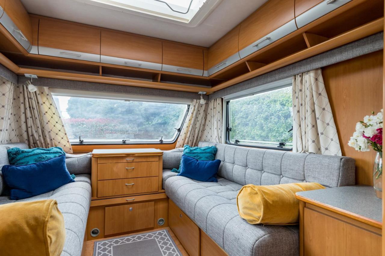 Cosy Caravan On Luxury Campsite Hulme End Dış mekan fotoğraf