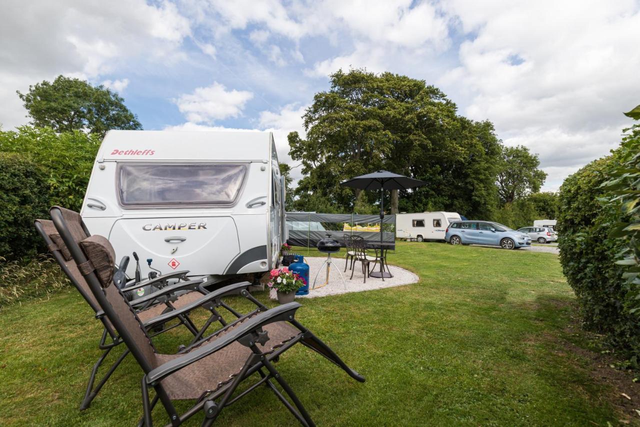 Cosy Caravan On Luxury Campsite Hulme End Dış mekan fotoğraf