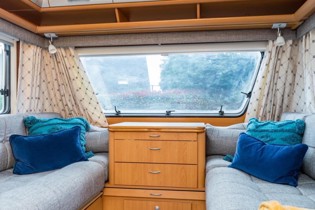 Cosy Caravan On Luxury Campsite Hulme End Dış mekan fotoğraf
