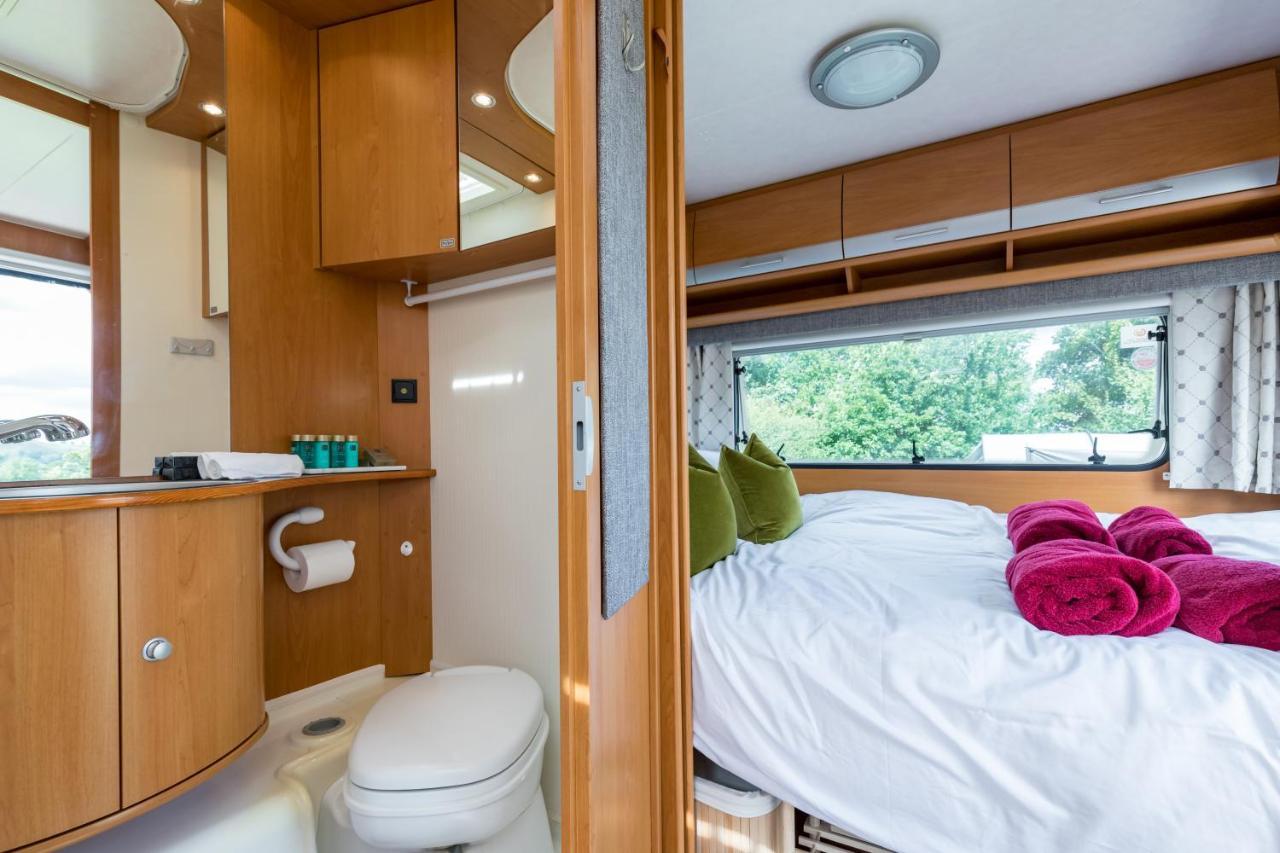 Cosy Caravan On Luxury Campsite Hulme End Dış mekan fotoğraf