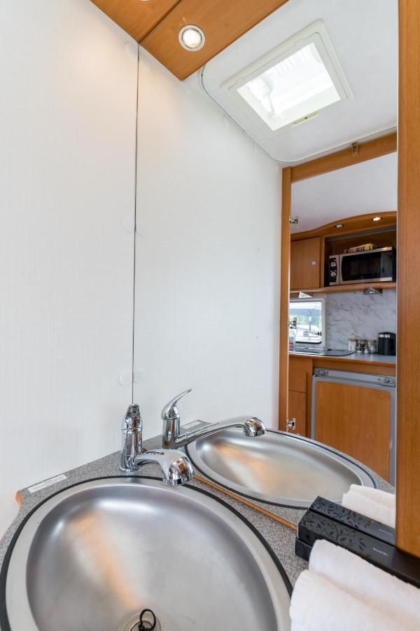 Cosy Caravan On Luxury Campsite Hulme End Dış mekan fotoğraf