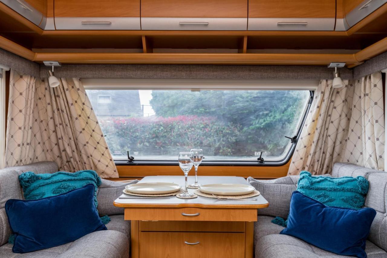 Cosy Caravan On Luxury Campsite Hulme End Dış mekan fotoğraf