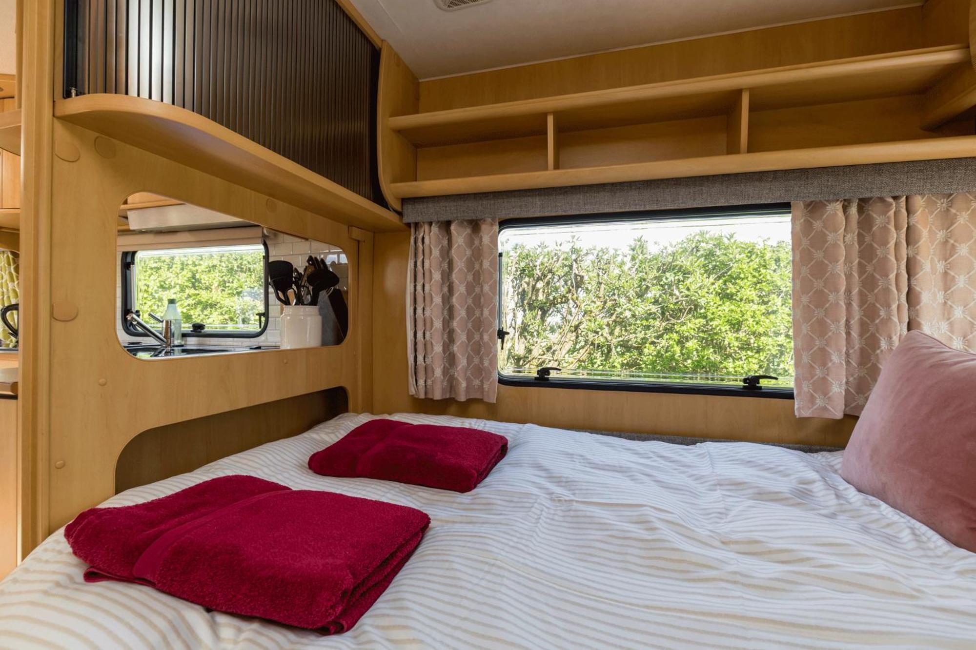 Cosy Caravan On Luxury Campsite Hulme End Dış mekan fotoğraf