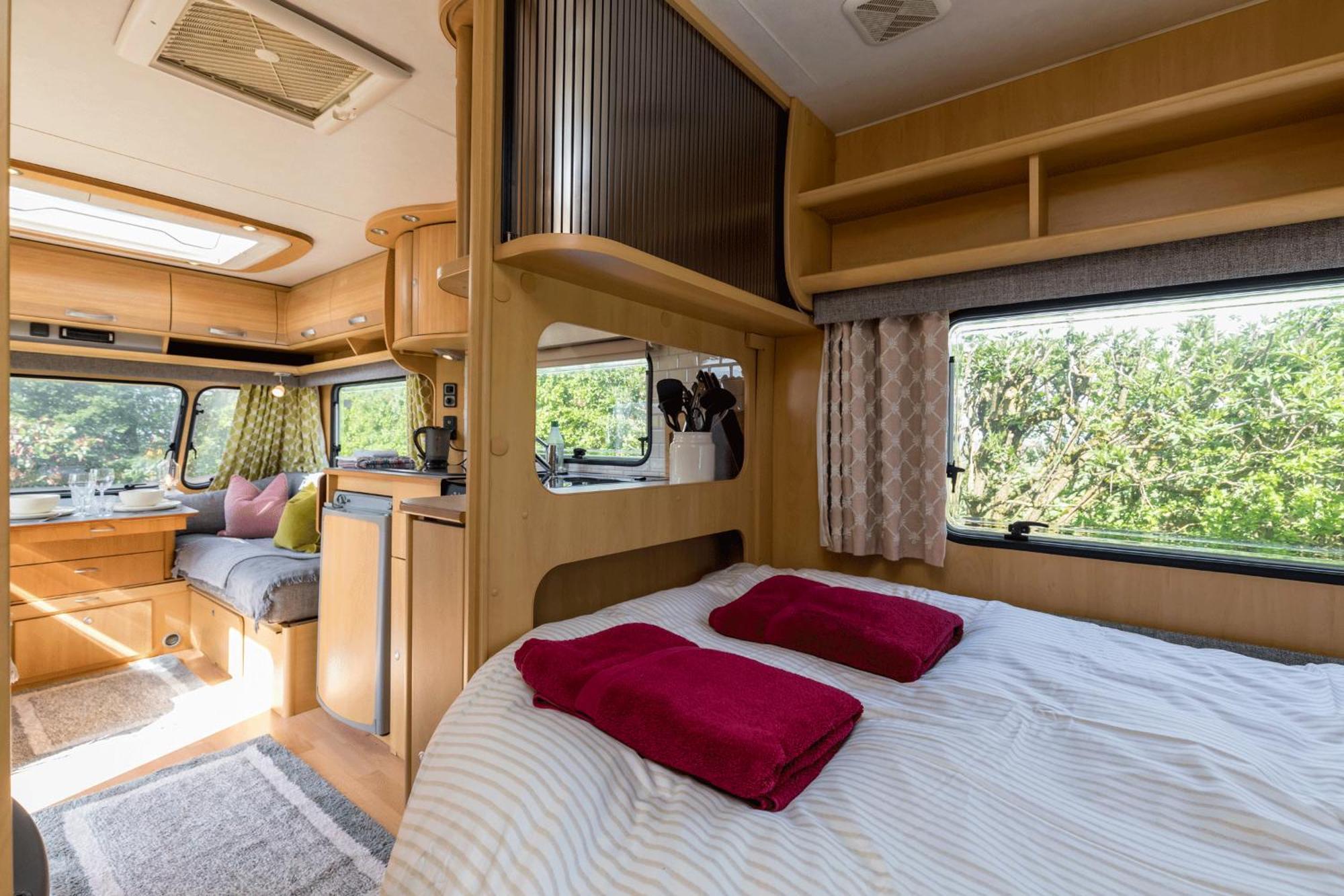 Cosy Caravan On Luxury Campsite Hulme End Dış mekan fotoğraf